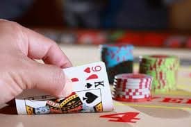 Promosi winstoto tampil di layar ponsel
